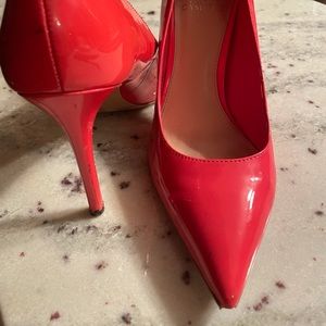 High heel pumps
